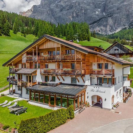 B&B - Hotel Ciasa Rue Blanch San Cassiano  Exteriör bild