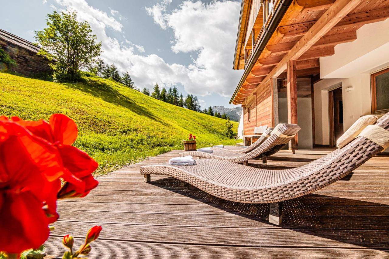 B&B - Hotel Ciasa Rue Blanch San Cassiano  Exteriör bild